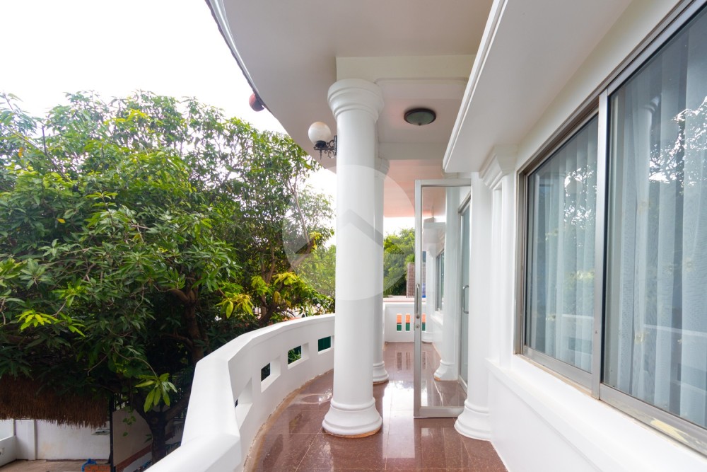 15 Bedroom Guesthouse For Rent - Svay Dangkum, Siem Reap - Image 17