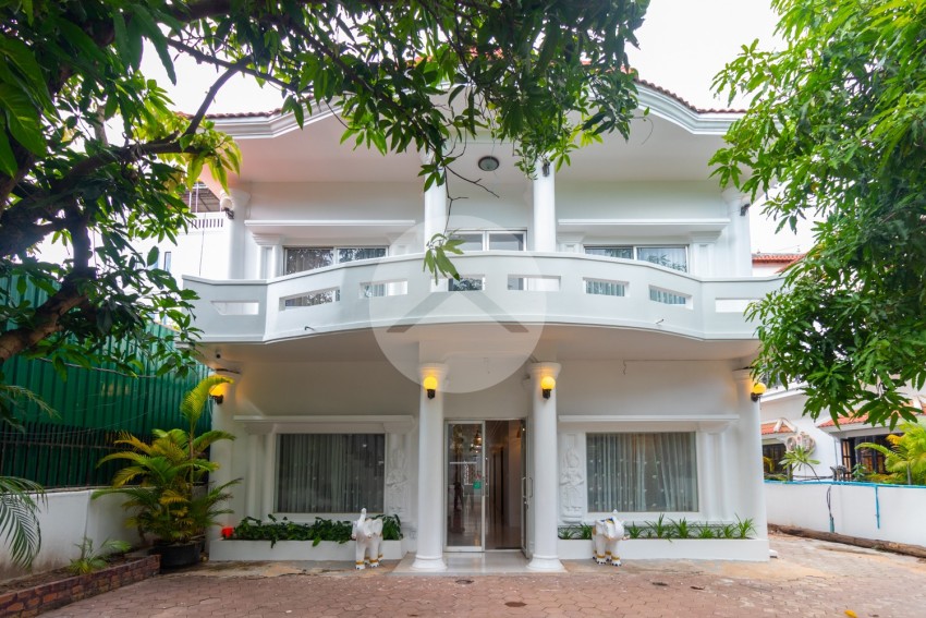 15 Bedroom Guesthouse For Rent - Svay Dangkum, Siem Reap