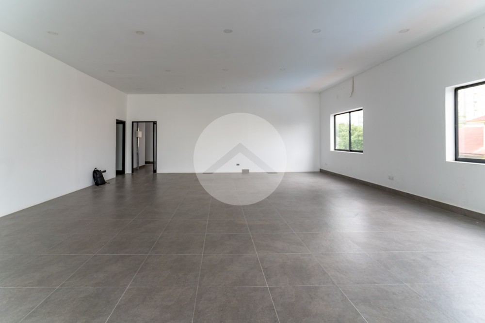 650 Sqm Commercial Building For Rent - Toul Kork, Phnom Penh - Image 9