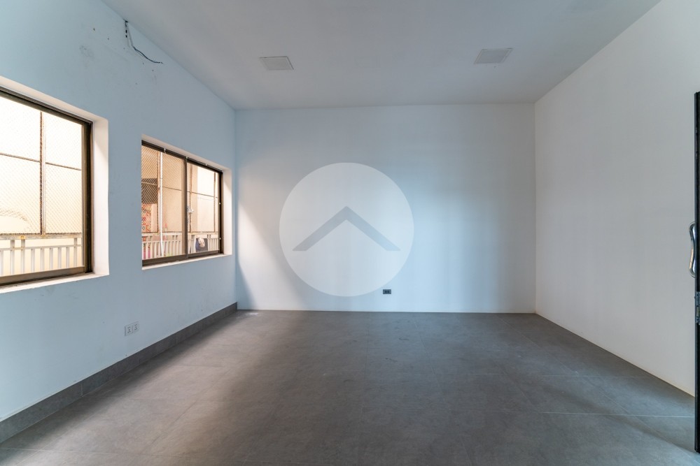 650 Sqm Commercial Building For Rent - Toul Kork, Phnom Penh - Image 12