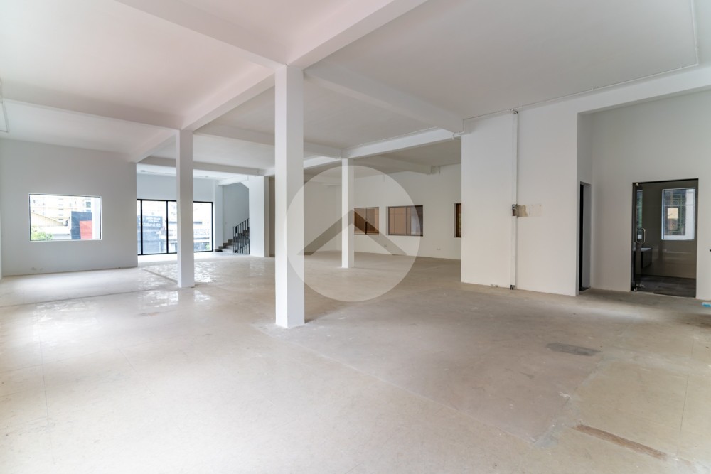 650 Sqm Commercial Building For Rent - Toul Kork, Phnom Penh - Image 8