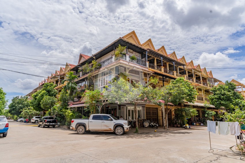 5 Bedroom Corner Shophouse For Sale -Borey New World,  Russey Keo, Phnom Penh