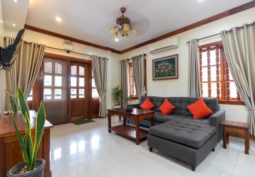 2 Bedroom Apartment For Rent - Kouk Chak, Siem Reap thumbnail