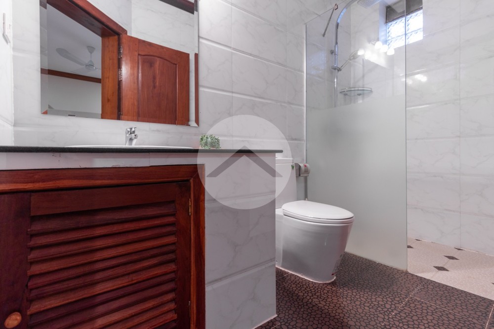 2 Bedroom Apartment For Rent - Kouk Chak, Siem Reap - Image 25
