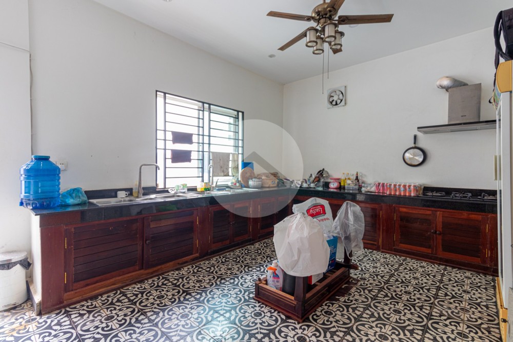 11 Bedroom Hotel Business For Sale - Svay Dangkum, Siem Reap - Image 18