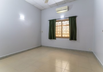 5 Bedroom Villa For Rent - Beoung Tumpun, Phnom Penh thumbnail