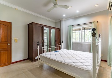 5 Bedroom Villa For Rent - Beoung Tumpun, Phnom Penh thumbnail