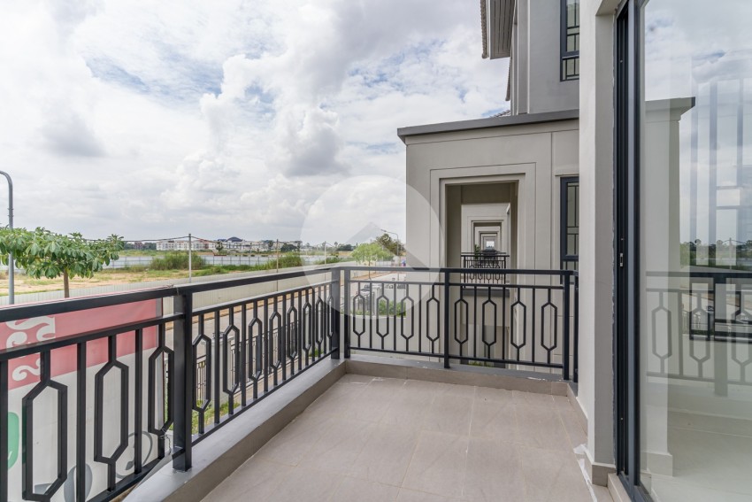 5 Bedroom Queen B Villa For Sale - Chip Mong Landmark 60m, Khan Dangkao, Phnom Penh