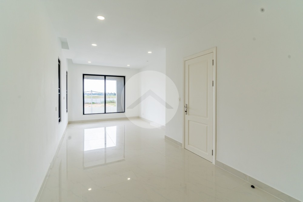 5 Bedroom Queen B Villa For Sale - Chip Mong Landmark 60m, Khan Dangkao, Phnom Penh - Image 8