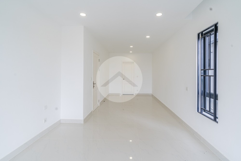5 Bedroom Queen B Villa For Sale - Chip Mong Landmark 60m, Khan Dangkao, Phnom Penh - Image 9