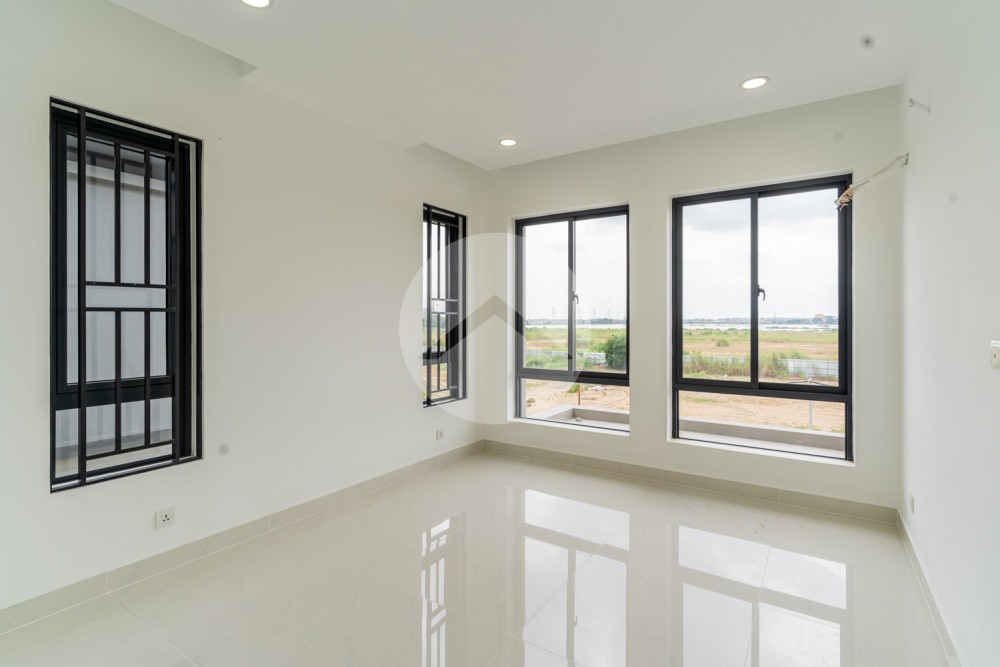 5 Bedroom Queen B Villa For Sale - Chip Mong Landmark 60m, Khan Dangkao, Phnom Penh - Image 15