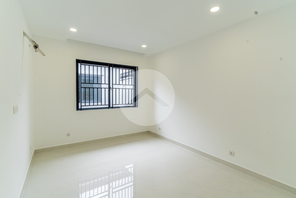 5 Bedroom Queen B Villa For Sale - Chip Mong Landmark 60m, Khan Dangkao, Phnom Penh - Image 13
