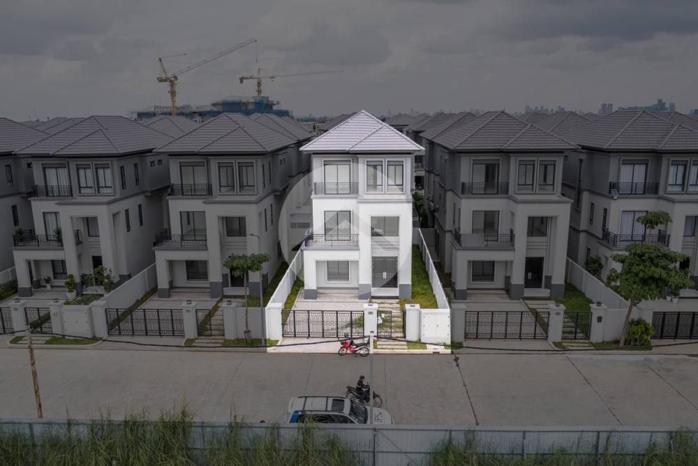 5 Bedroom Queen B Villa For Sale - Chip Mong Landmark 60m, Khan Dangkao, Phnom Penh