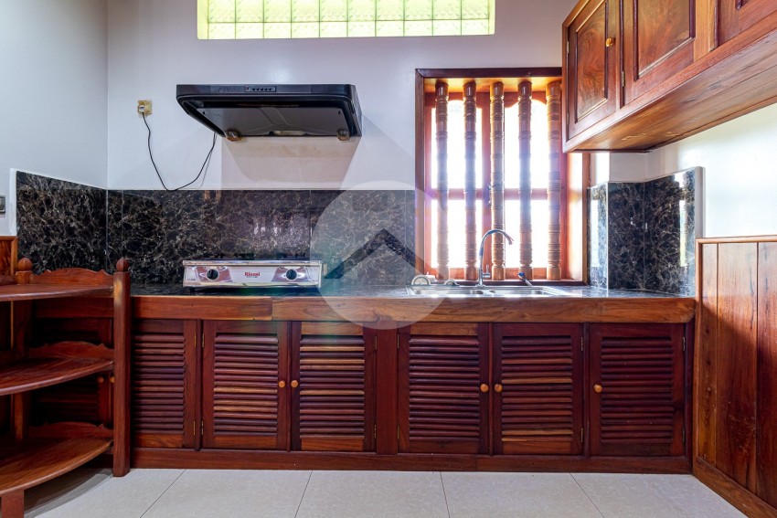 6 Unit Apartment Building For Rent - Kouk Chak, Siem Reap
