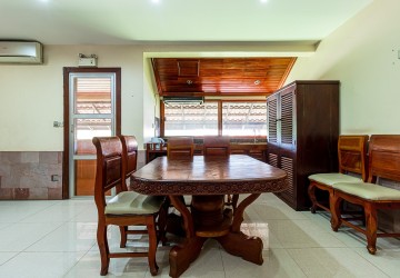 3 Bedroom Apartment For Rent - Kouk Chak, Siem Reap thumbnail