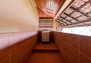 3 Bedroom Apartment For Rent - Kouk Chak, Siem Reap thumbnail