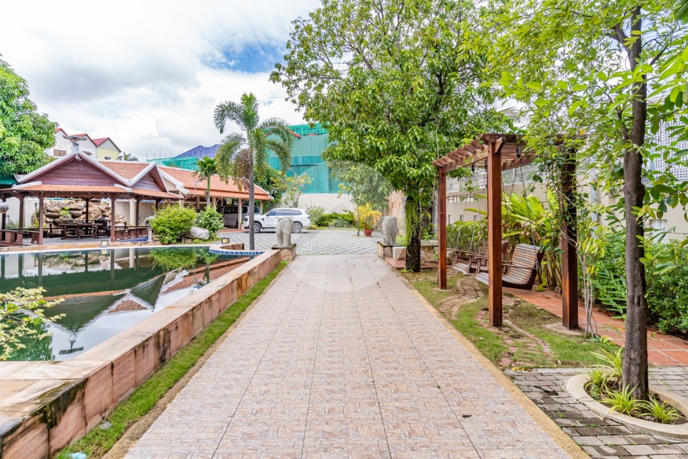 6 Bedroom Villa For Rent - Toul Kork, Phnom Penh - Image 35