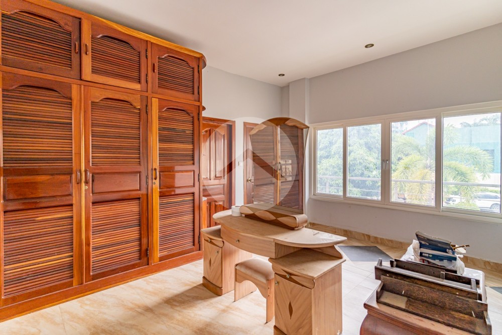 6 Bedroom Villa For Rent - Toul Kork, Phnom Penh - Image 21