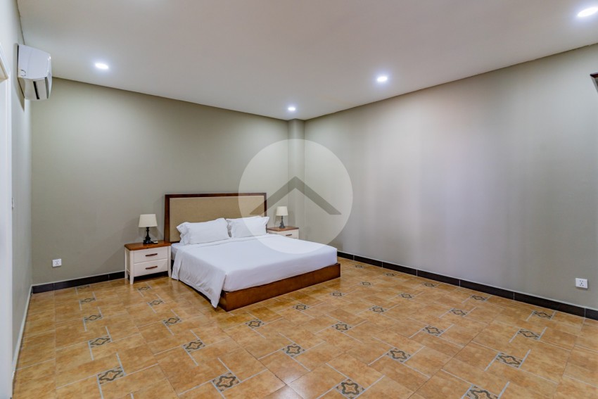 2 Bedroom Serviced Apartment For Rent - Tonle Bassac, Phnom Penh