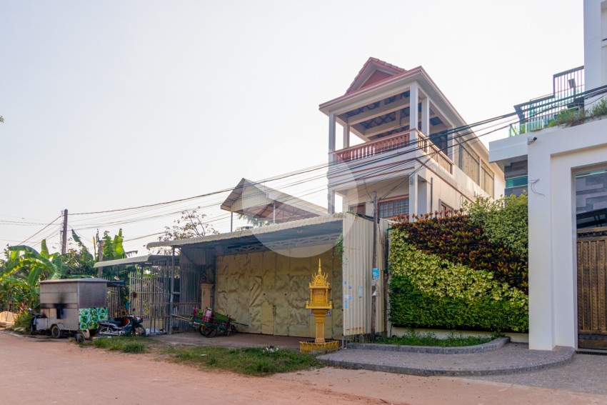 4 Bedroom Commercial House For Sale - Svay Dangkum, Siem Reap