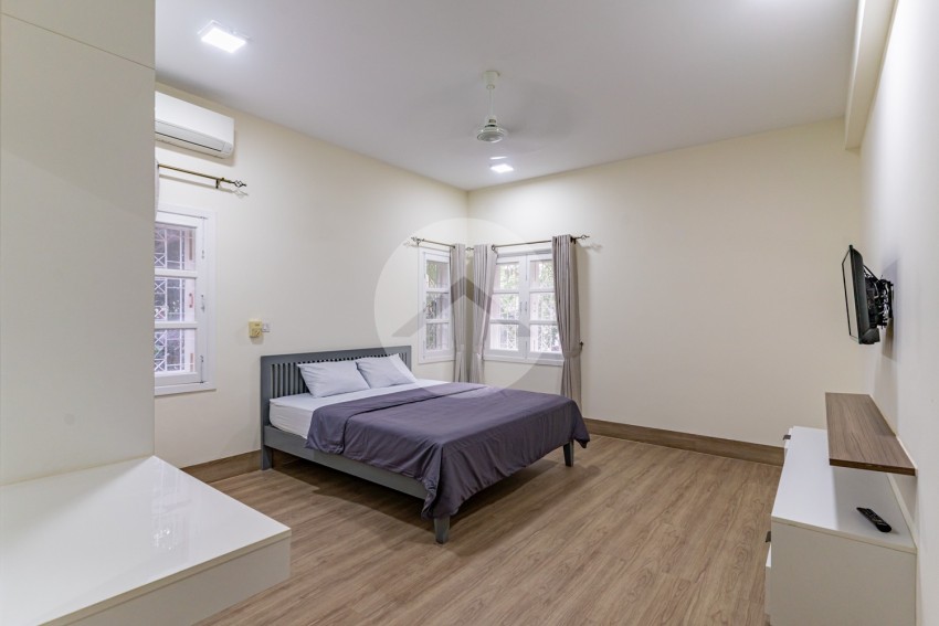 3 Bedroom Serviced Apartment For Rent - BBK1, Phnom Penh