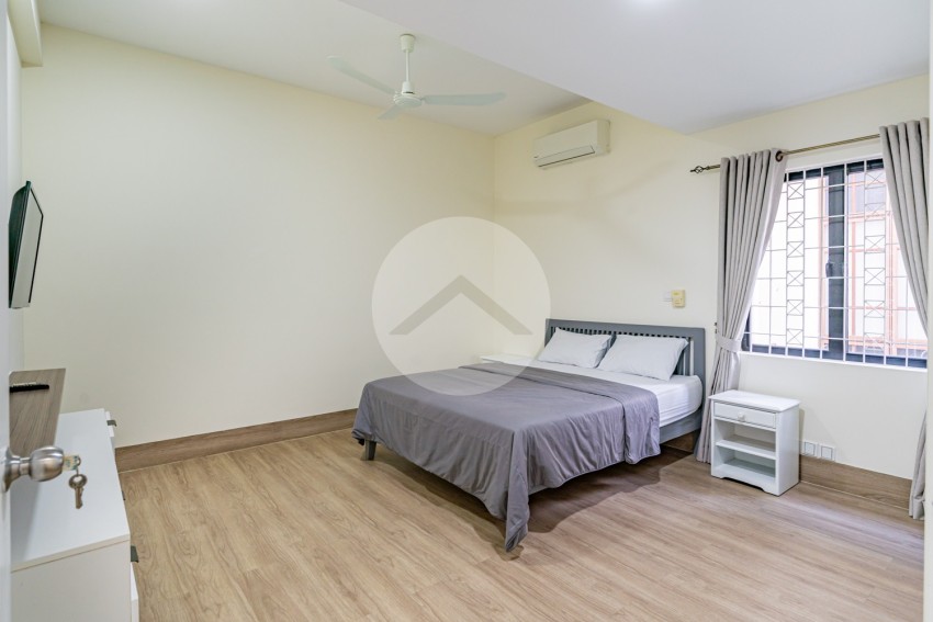 3 Bedroom Serviced Apartment For Rent - BBK1, Phnom Penh