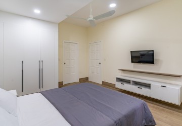 3 Bedroom Serviced Apartment For Rent - BBK1, Phnom Penh thumbnail