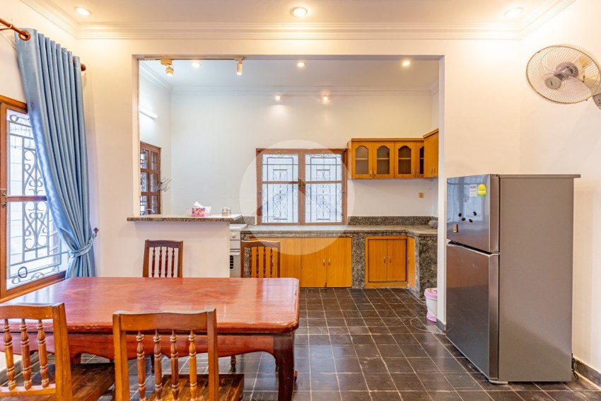 3 Bedroom Villa For Rent - Tonle Bassac, Phnom Penh