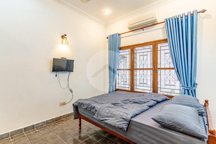 3 Bedroom Villa For Rent - Tonle Bassac, Phnom Penh