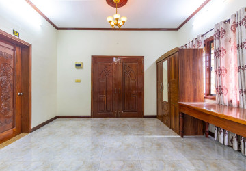 5 Bedroom House For Rent - Svay Dangkum, Siem Reap thumbnail