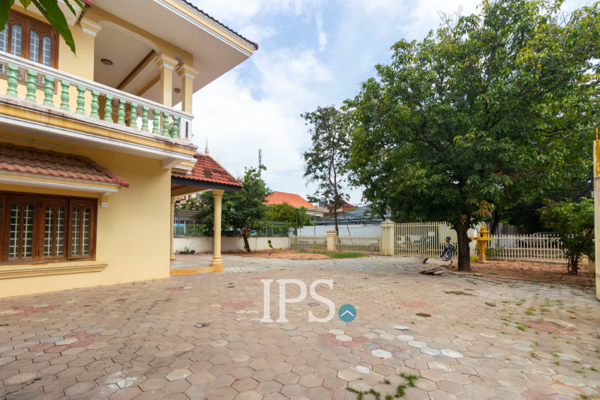 5 Bedroom House For Rent - Svay Dangkum, Siem Reap