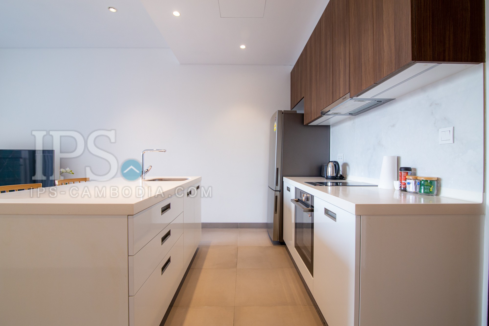 9th Floor 1 Bedroom Condo For Sale - Embassy Central, BKK1, Phnom Penh - Image 5