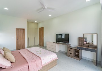 2 Bedroom Serviced Apartment For Rent - Tonle Bassac, Phnom Penh thumbnail