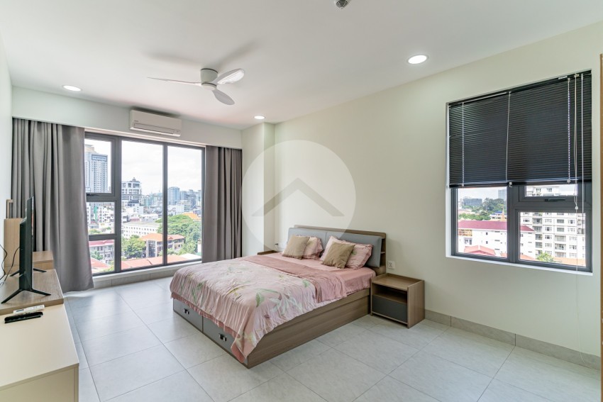 2 Bedroom Serviced Apartment For Rent - Tonle Bassac, Phnom Penh