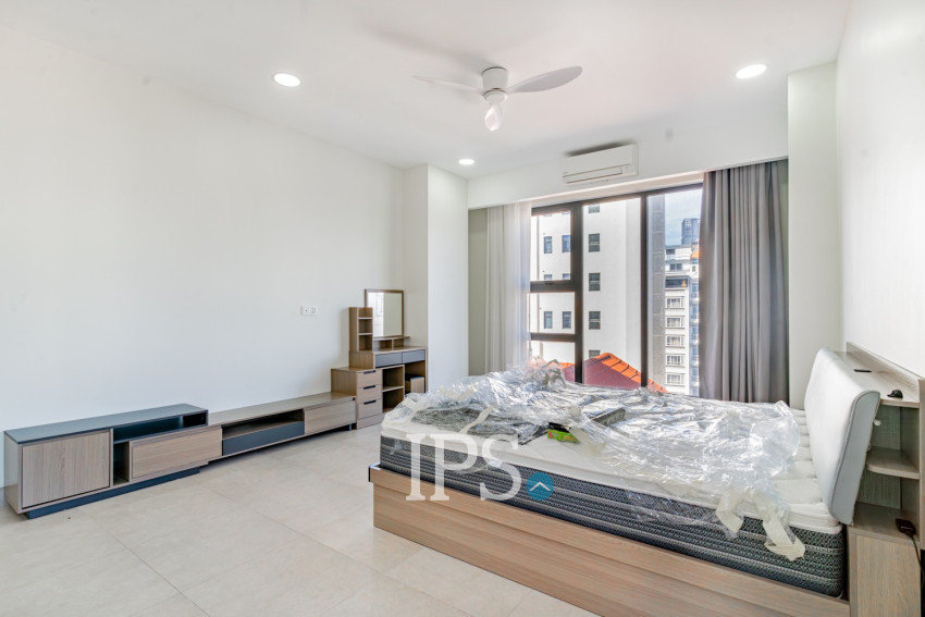 2 Bedroom Serviced Apartment For Rent - Tonle Bassac, Phnom Penh