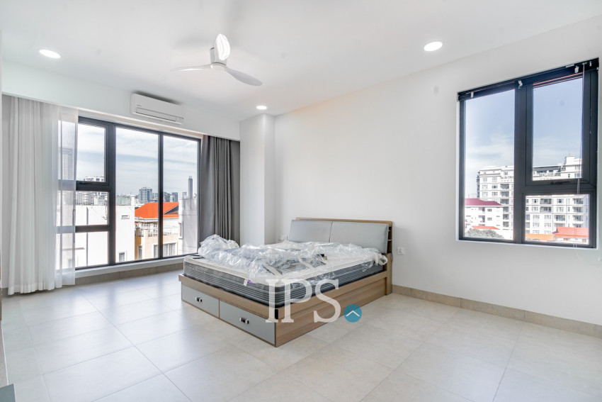 2 Bedroom Serviced Apartment For Rent - Tonle Bassac, Phnom Penh