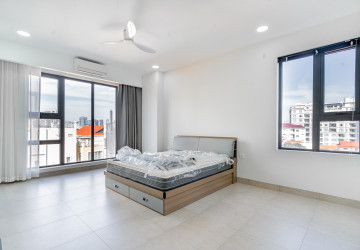 2 Bedroom Serviced Apartment For Rent - Tonle Bassac, Phnom Penh thumbnail