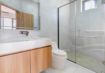 2 Bedroom Serviced Apartment For Rent - Tonle Bassac, Phnom Penh thumbnail