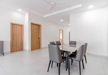 3 Bedroom Serviced Apartment For Rent - Tonle Bassac, Phnom Penh thumbnail