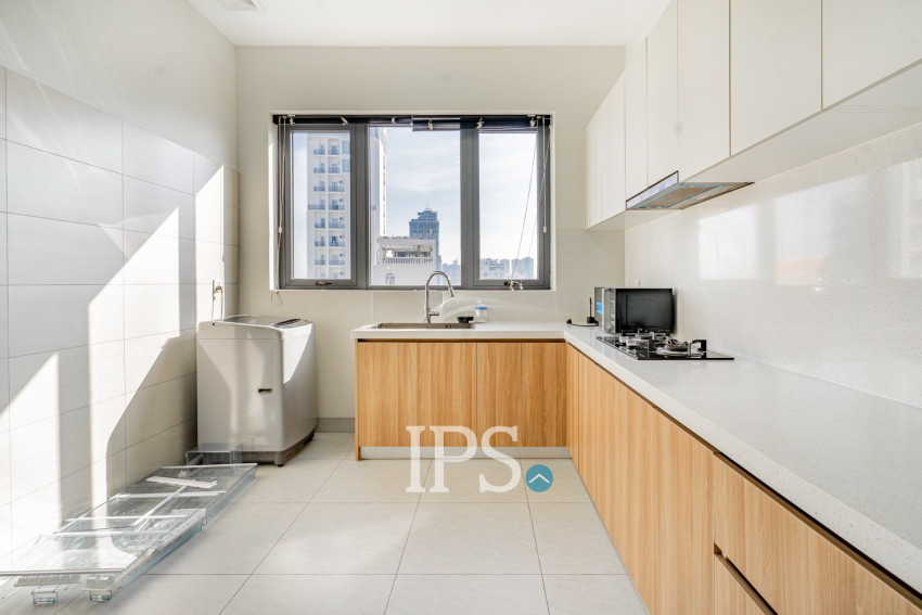 3 Bedroom Serviced Apartment For Rent - Tonle Bassac, Phnom Penh