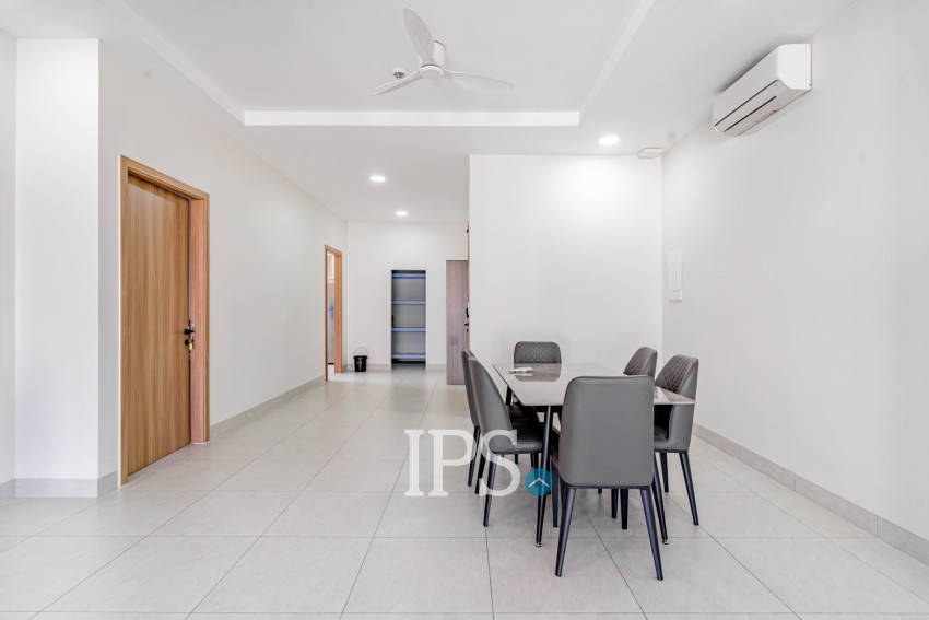 3 Bedroom Serviced Apartment For Rent - Tonle Bassac, Phnom Penh