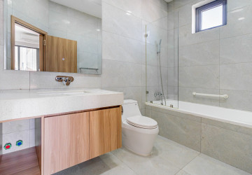 3 Bedroom Serviced Apartment For Rent - Tonle Bassac, Phnom Penh thumbnail