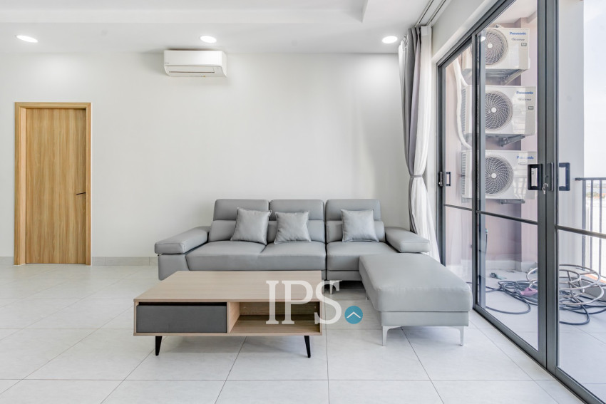 3 Bedroom Serviced Apartment For Rent - Tonle Bassac, Phnom Penh