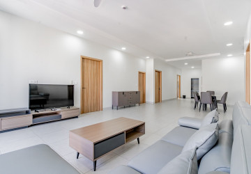 3 Bedroom Serviced Apartment For Rent - Tonle Bassac, Phnom Penh thumbnail