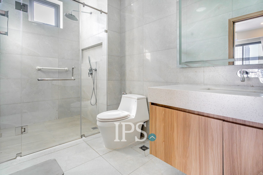 3 Bedroom Serviced Apartment For Rent - Tonle Bassac, Phnom Penh