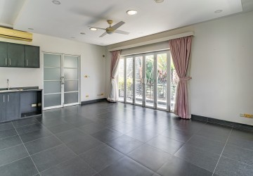 5 Bedroom Villa For Rent - Toul Kork, Phnom Penh thumbnail