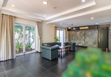 5 Bedroom Villa For Rent - Toul Kork, Phnom Penh thumbnail
