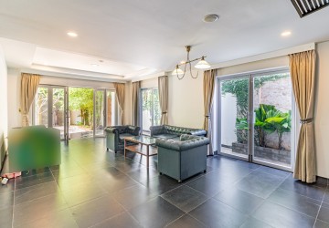 5 Bedroom Villa For Rent - Toul Kork, Phnom Penh thumbnail