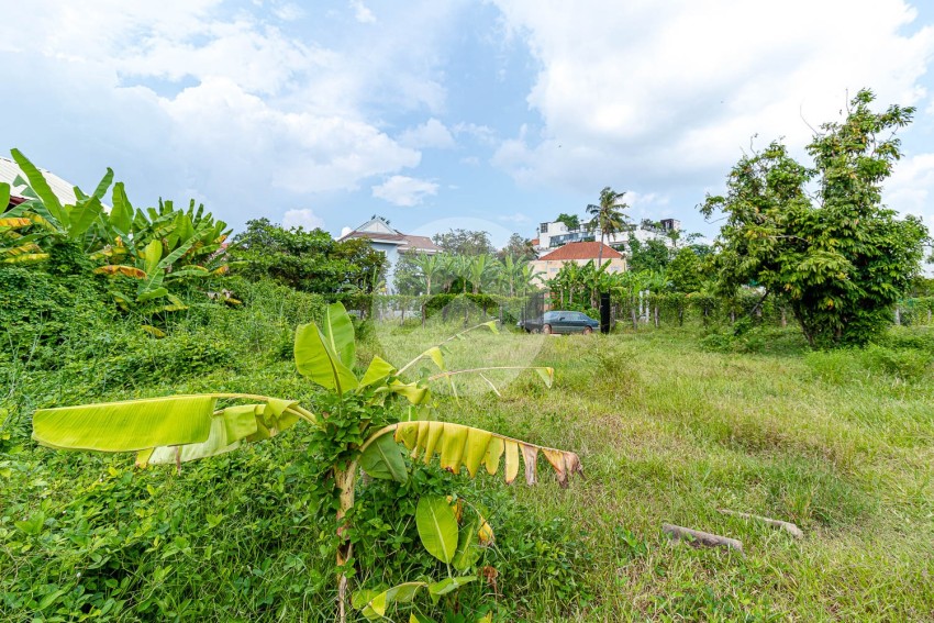 ដីពាណិជ្ជកម្ម ១០៧៣ ម៉ែត្រការ៉េ សម្រាប់លក់ - សាលាកំរើក, សៀមរាប