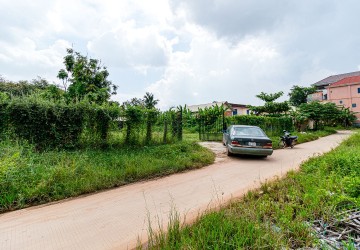 1,073 Sqm Commercial Land For Sale - Sala Kamreuk, Siem Reap thumbnail